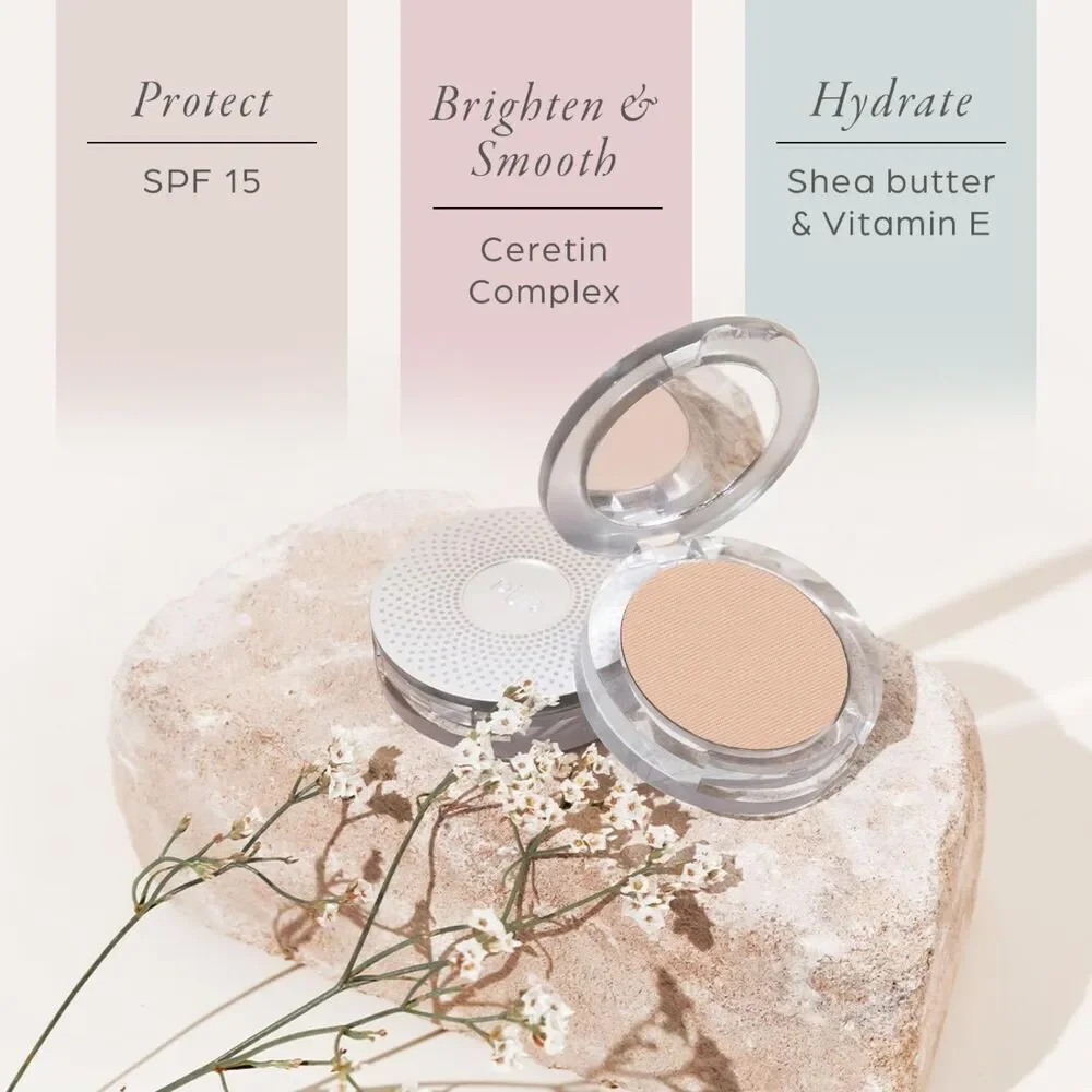 PÜR MINERALS 4-in-1 Pressed Mineral Makeup Powder Foundation with SPF 15
